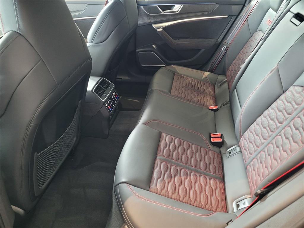 new 2025 Audi RS 6 Avant car, priced at $152,295
