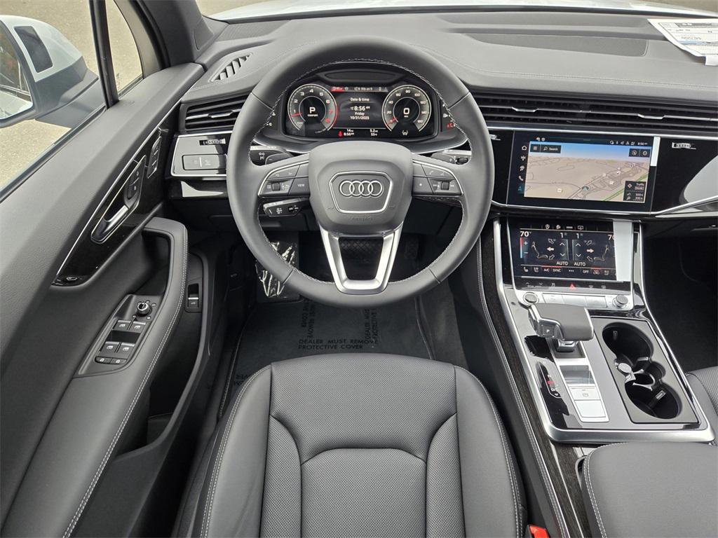 new 2025 Audi Q7 car, priced at $73,459