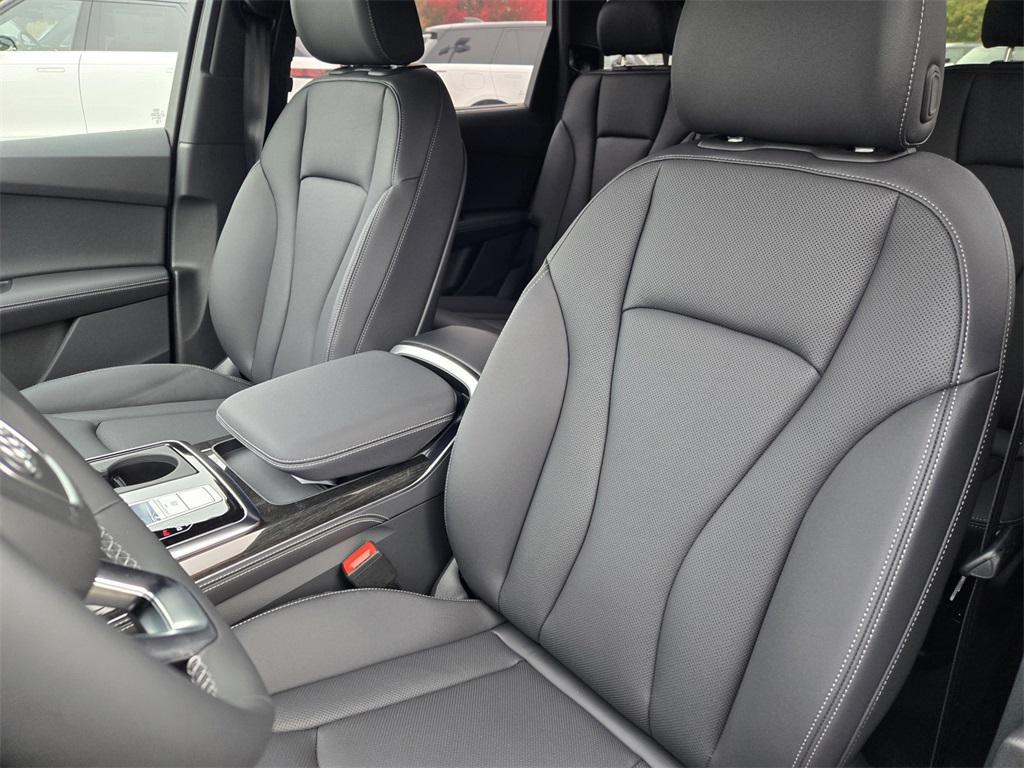 new 2025 Audi Q7 car, priced at $73,459