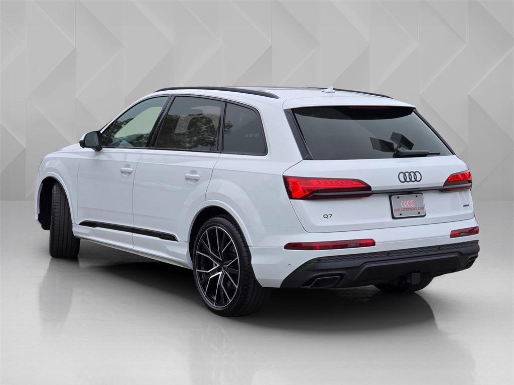 new 2025 Audi Q7 car, priced at $73,459