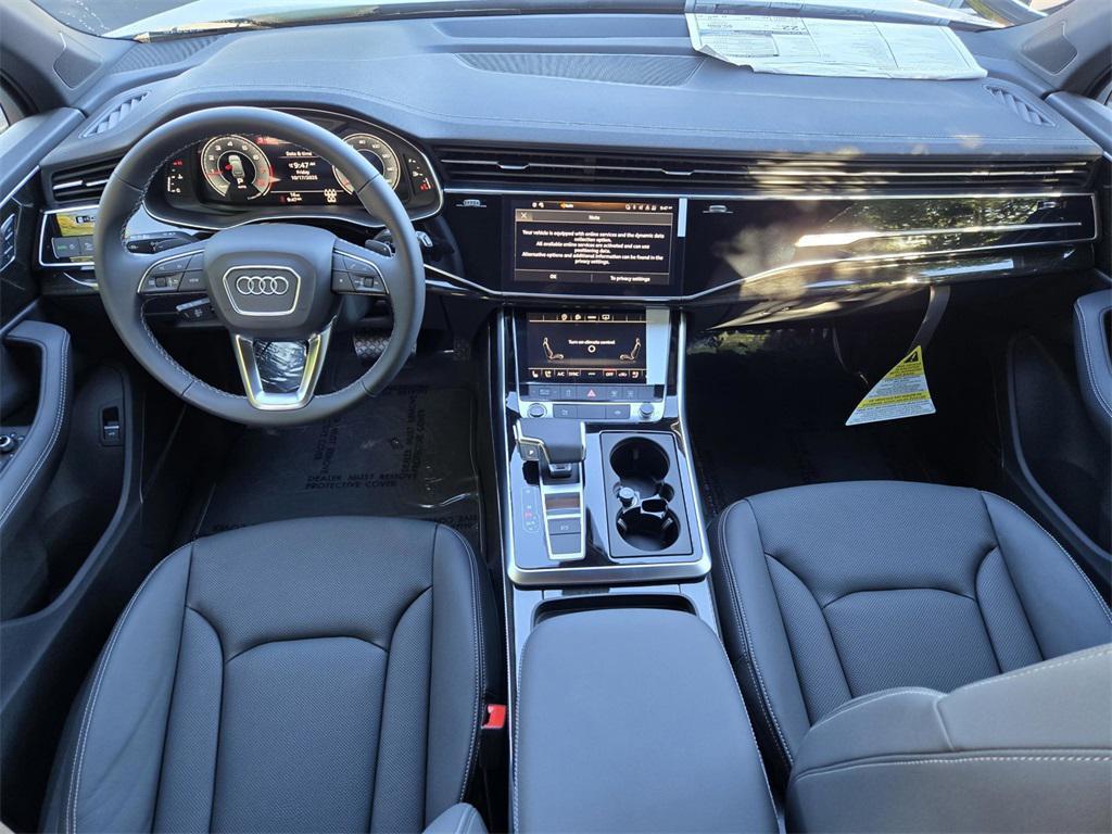 new 2025 Audi Q7 car, priced at $70,145