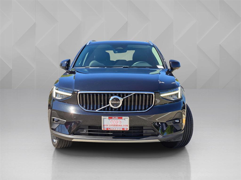 used 2025 Volvo XC40 car, priced at $32,634