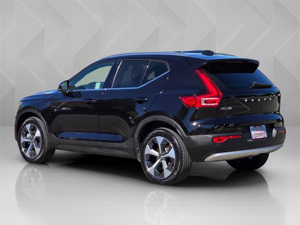 used 2025 Volvo XC40 car, priced at $32,634