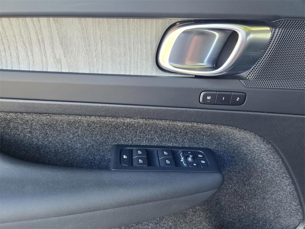 used 2025 Volvo XC40 car, priced at $32,634