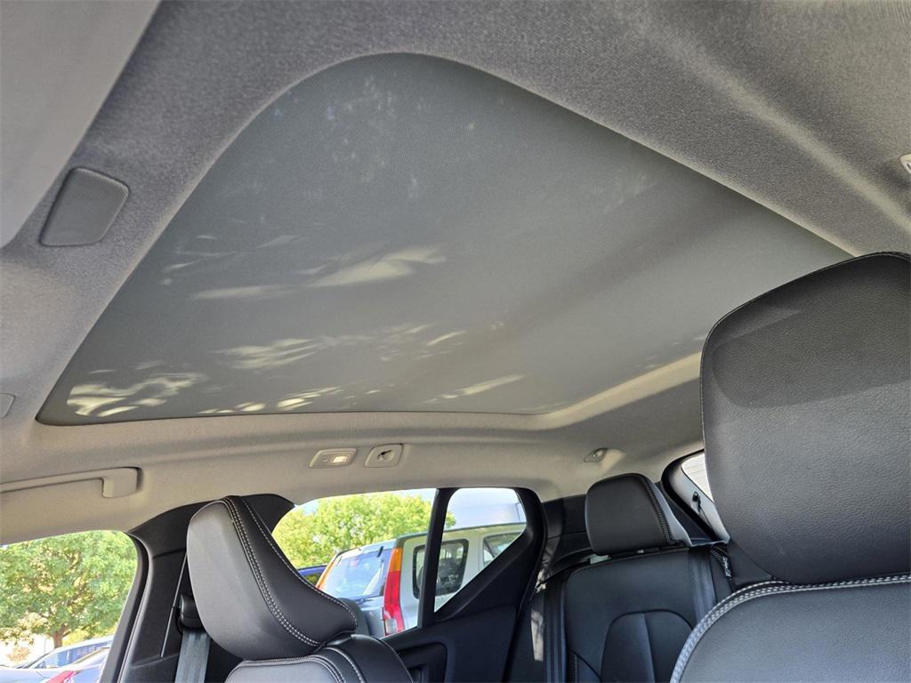 used 2025 Volvo XC40 car, priced at $32,634