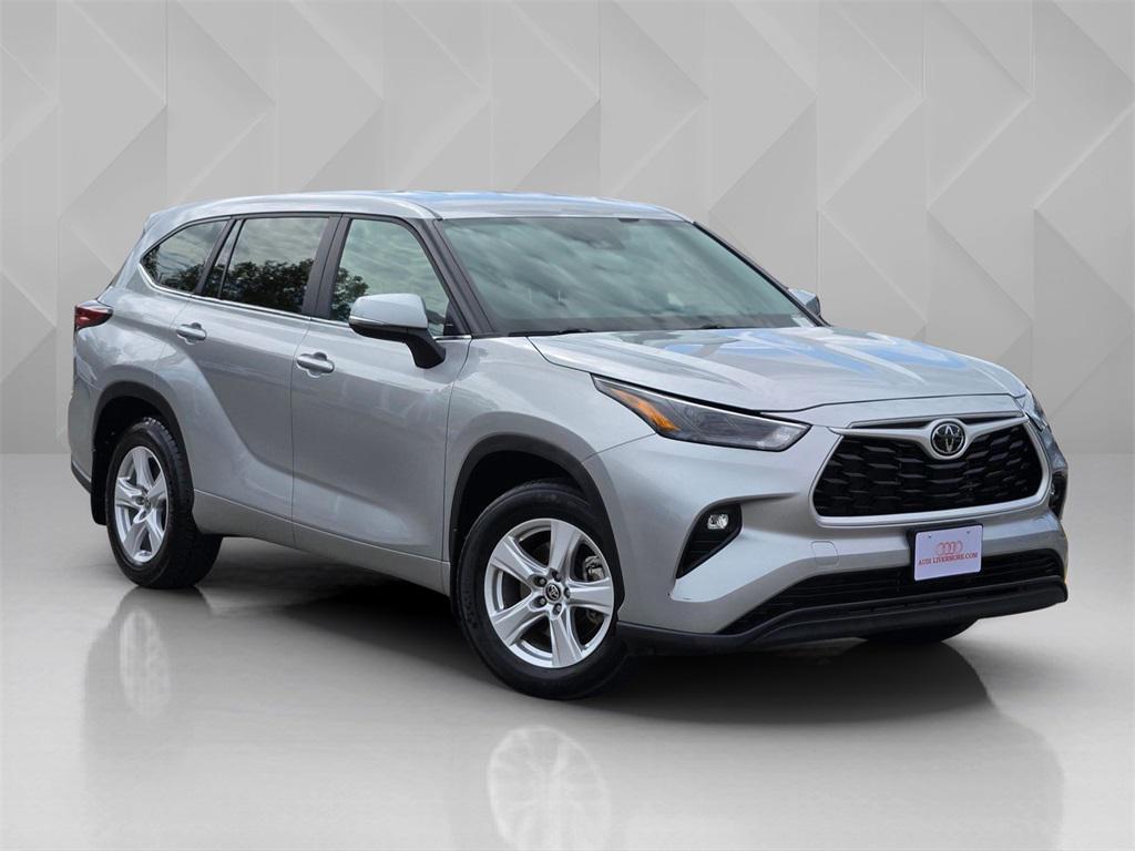 used 2024 Toyota Highlander car, priced at $37,290