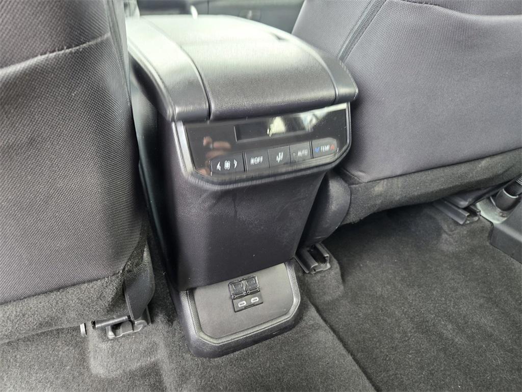 used 2024 Toyota Highlander car, priced at $37,290
