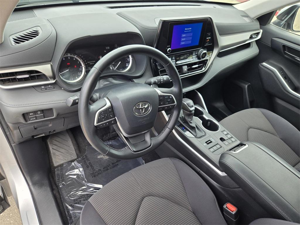 used 2024 Toyota Highlander car, priced at $37,290