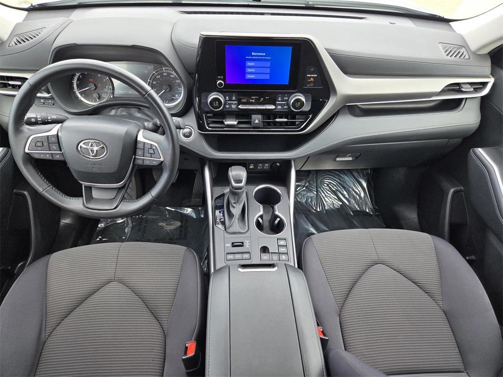 used 2024 Toyota Highlander car, priced at $37,290