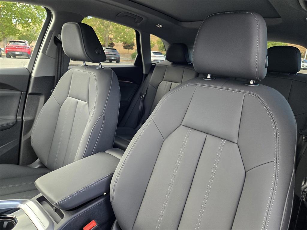 new 2025 Audi Q5 car, priced at $60,325