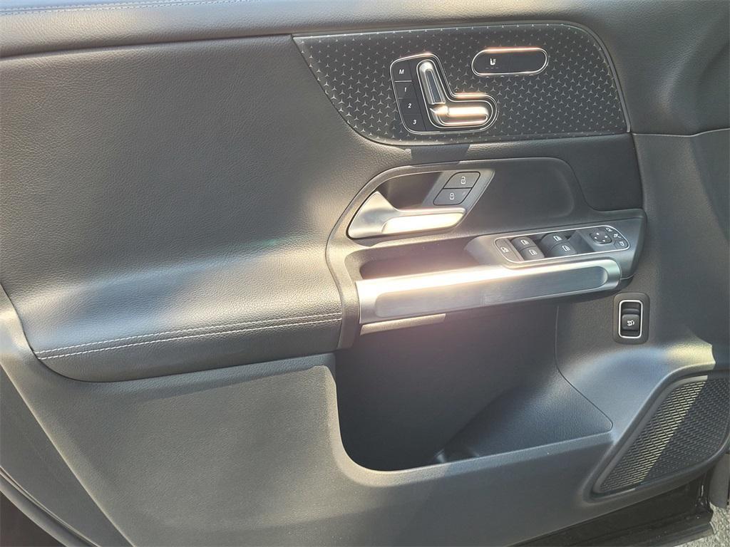 used 2024 Mercedes-Benz GLB 250 car, priced at $35,500