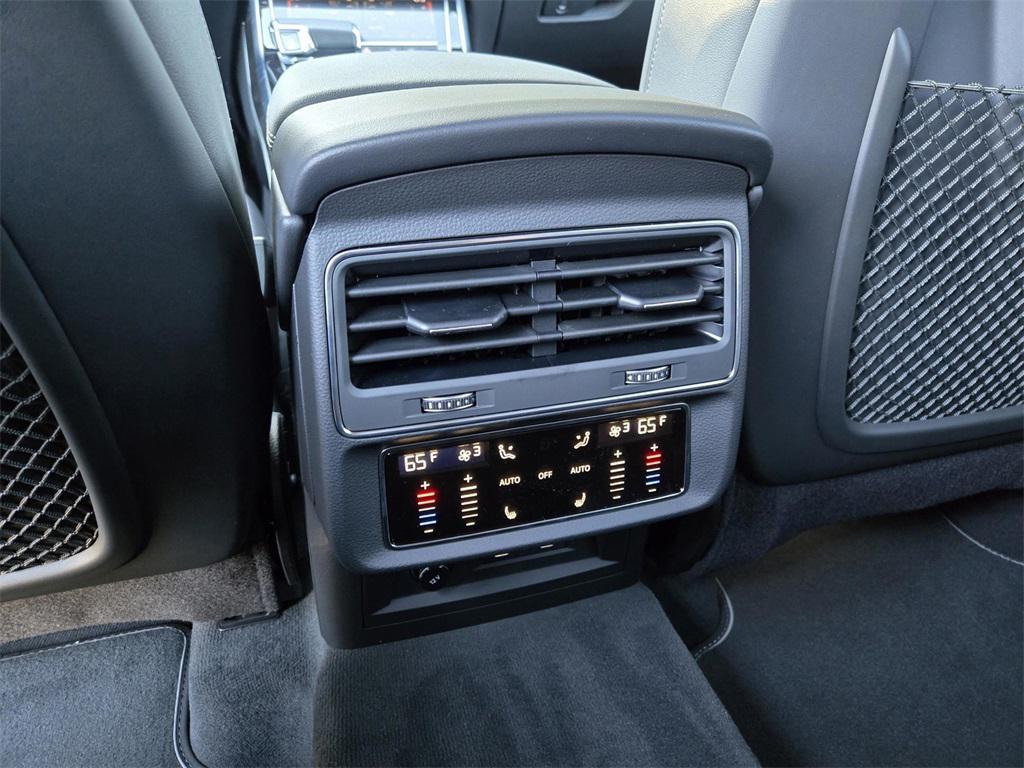 new 2026 Audi Q7 car, priced at $68,990