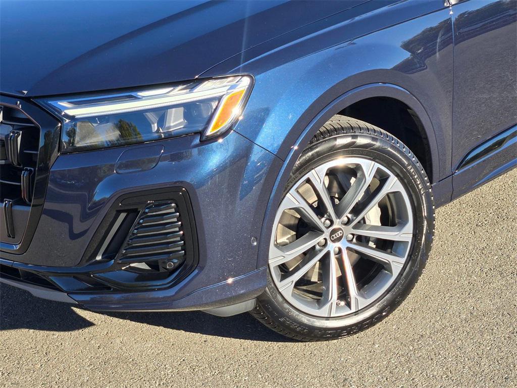 new 2026 Audi Q7 car, priced at $68,990