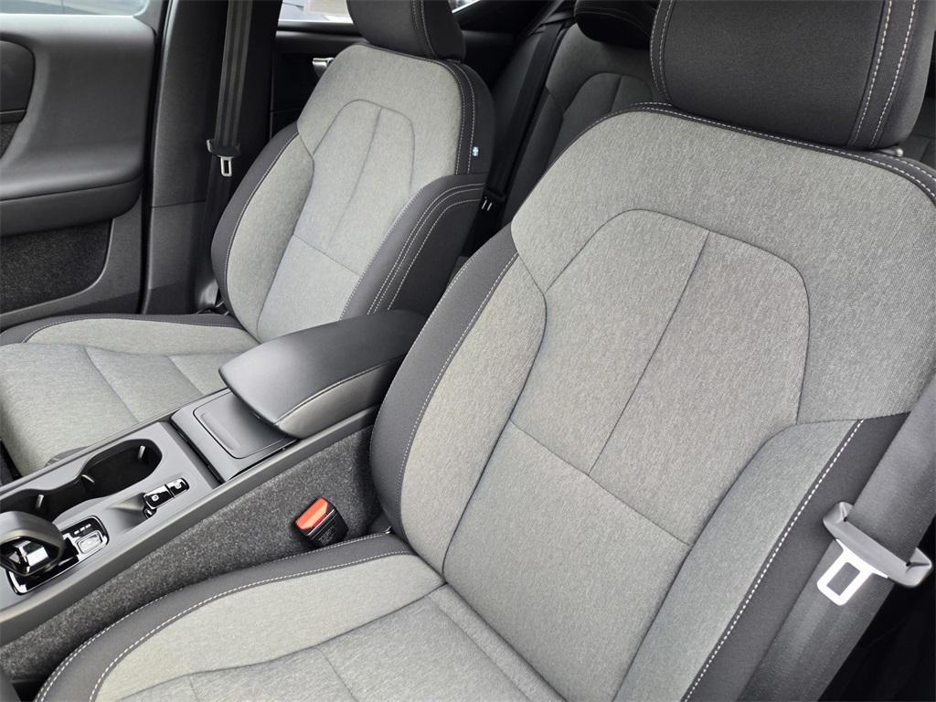 used 2025 Volvo XC40 car, priced at $33,500
