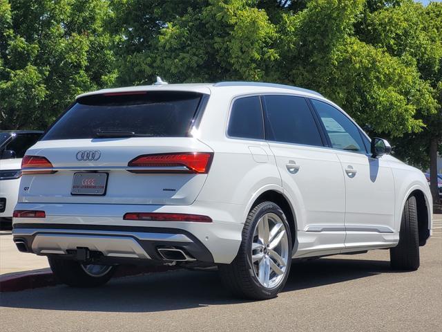 new 2025 Audi Q7 car, priced at $70,850