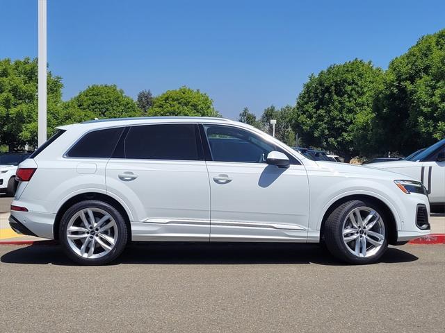 new 2025 Audi Q7 car, priced at $70,850