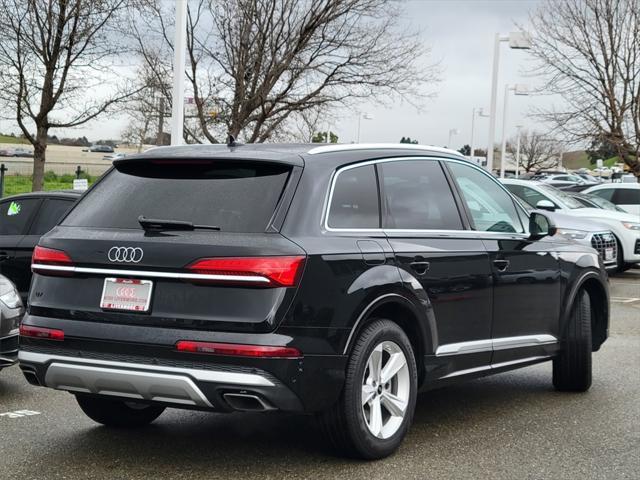 new 2025 Audi Q7 car, priced at $69,990