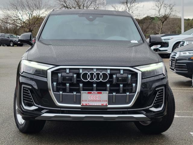 new 2025 Audi Q7 car, priced at $69,990