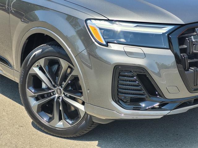 new 2025 Audi Q7 car, priced at $72,250