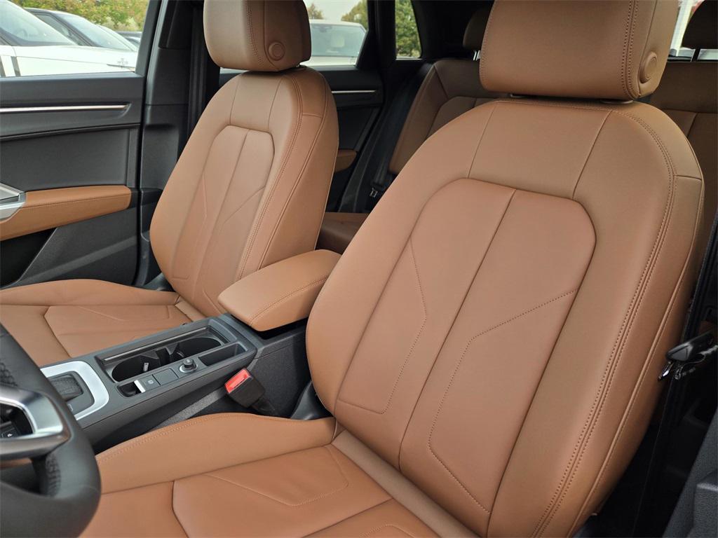 new 2025 Audi Q3 car, priced at $44,756