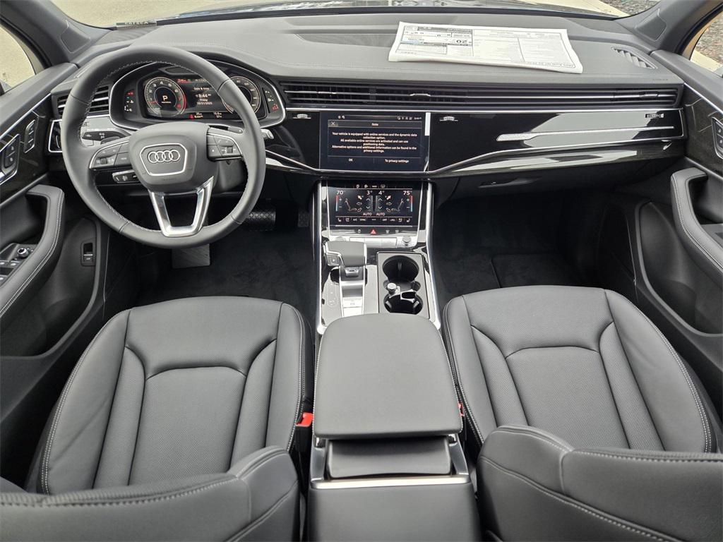 new 2025 Audi Q7 car, priced at $71,901
