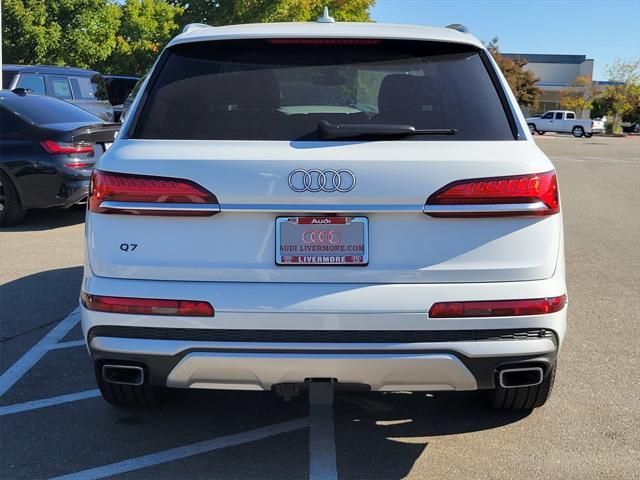 new 2025 Audi Q7 car, priced at $75,890