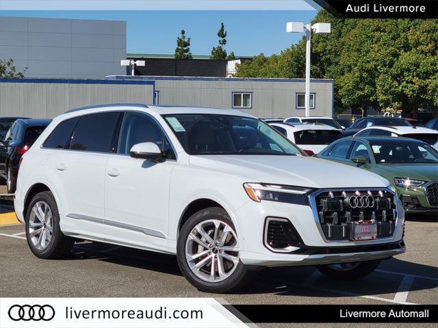 new 2025 Audi Q7 car, priced at $75,890