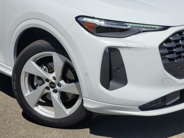 new 2025 Audi Q5 car, priced at $60,975