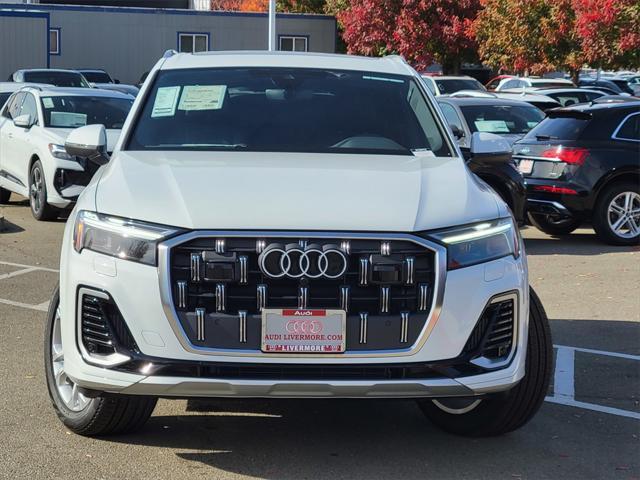 new 2025 Audi Q7 car, priced at $75,890