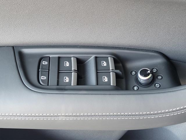 new 2025 Audi Q7 car, priced at $83,960