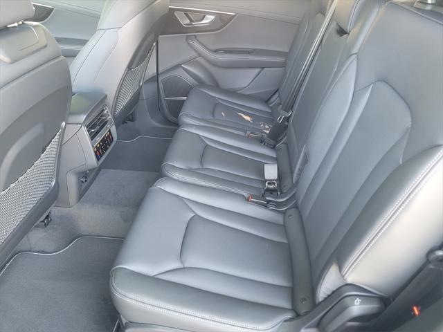 new 2025 Audi Q7 car, priced at $83,960