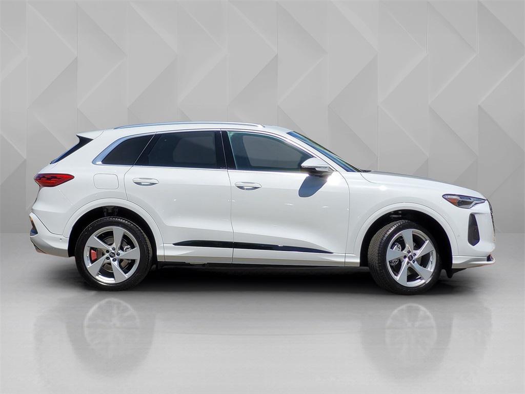 new 2025 Audi Q5 car, priced at $60,325