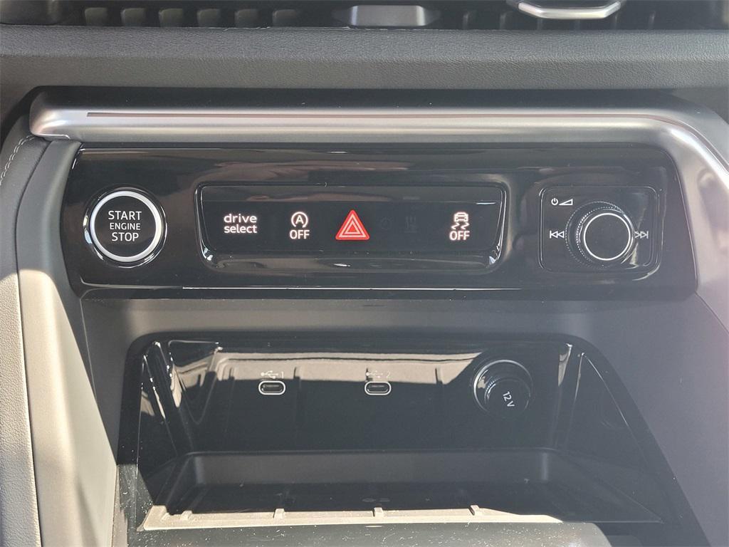 new 2025 Audi Q5 car, priced at $60,325