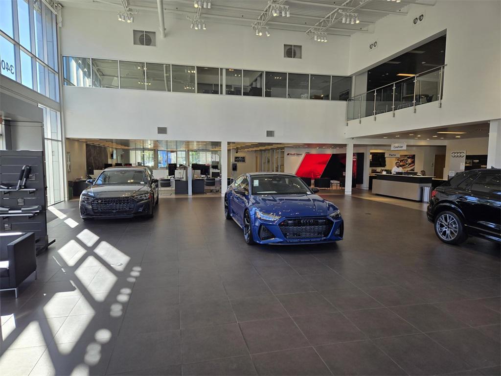 new 2025 Audi Q5 car, priced at $60,325