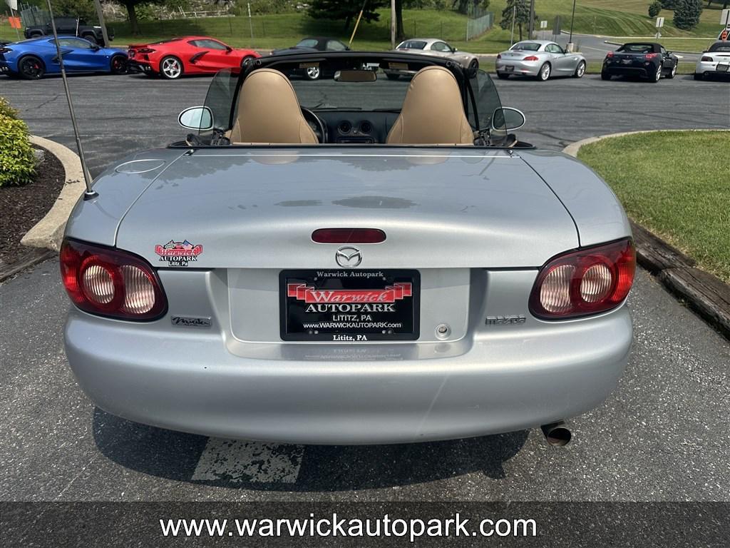 used 2001 Mazda MX-5 Miata car, priced at $13,995