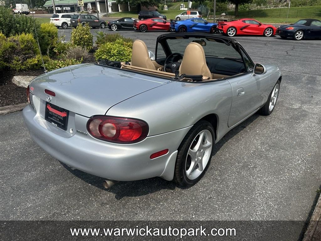 used 2001 Mazda MX-5 Miata car, priced at $13,995