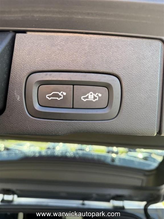 used 2019 Volvo XC60 car, priced at $31,995