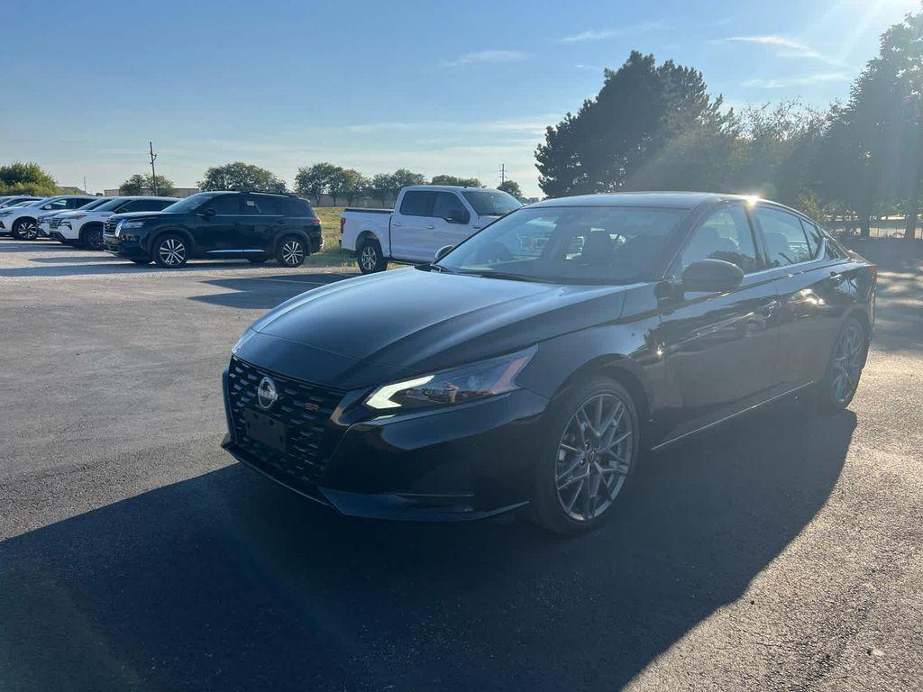 used 2023 Nissan Altima car, priced at $25,900