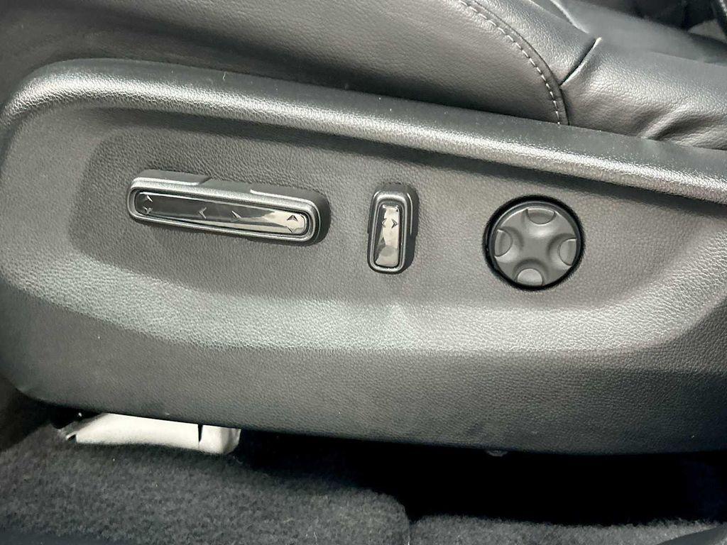 used 2022 Honda CR-V car, priced at $25,900