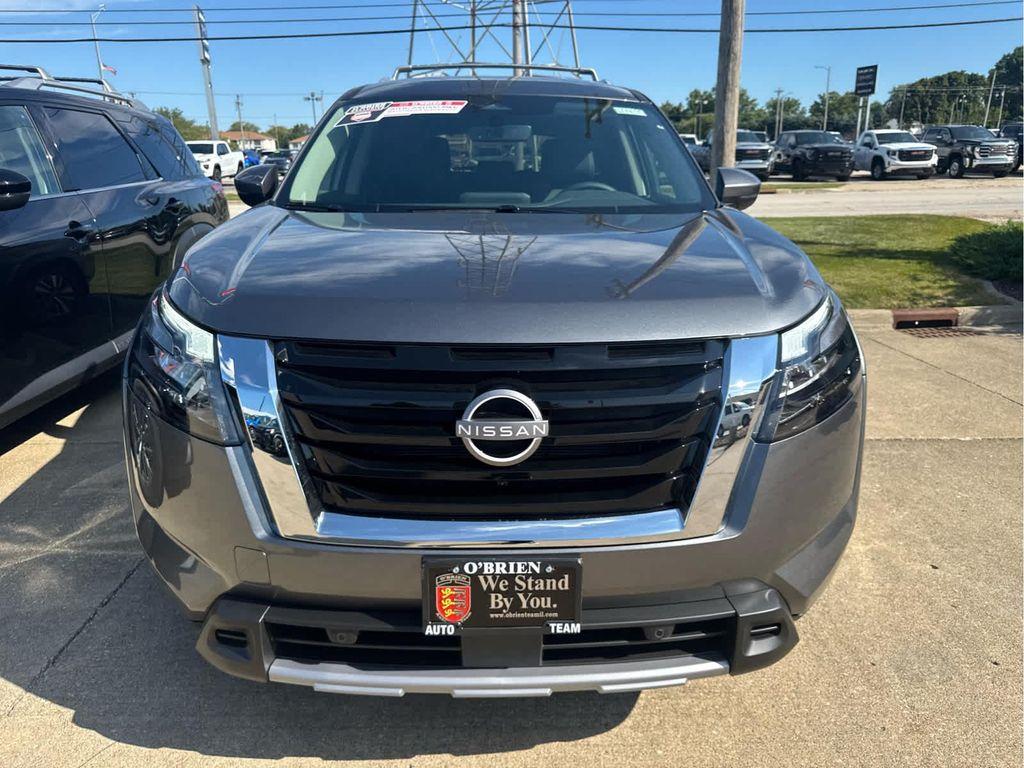 new 2025 Nissan Pathfinder car, priced at $40,500