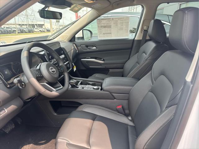 new 2025 Nissan Pathfinder car, priced at $42,700