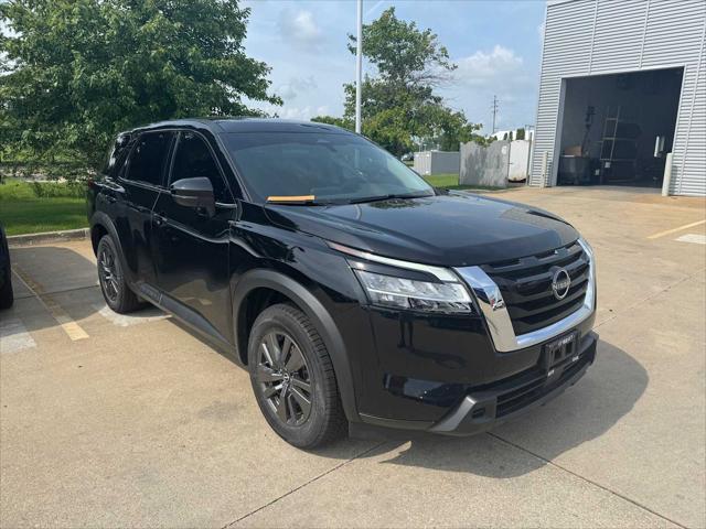 used 2022 Nissan Pathfinder car, priced at $26,900
