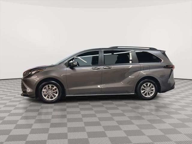 used 2024 Toyota Sienna car, priced at $48,900