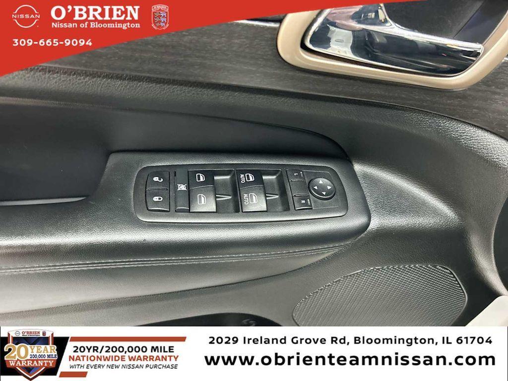 used 2015 Jeep Grand Cherokee car, priced at $11,500