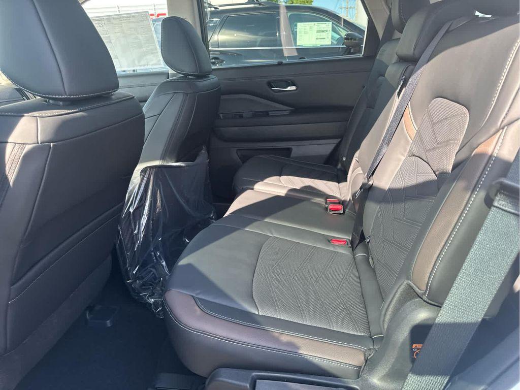 new 2025 Nissan Pathfinder car, priced at $48,100