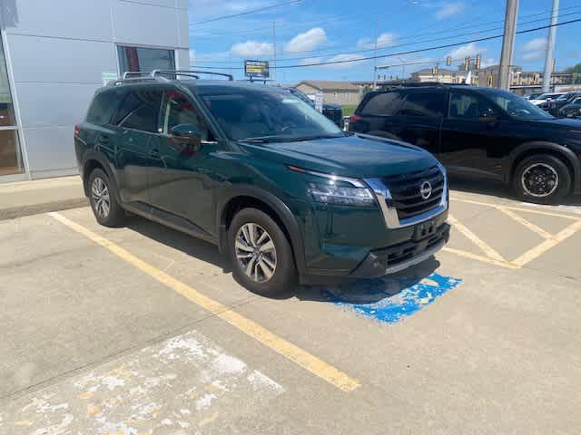 used 2022 Nissan Pathfinder car, priced at $33,900