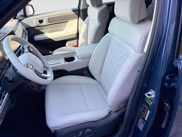 new 2025 Hyundai Santa Fe car, priced at $35,360