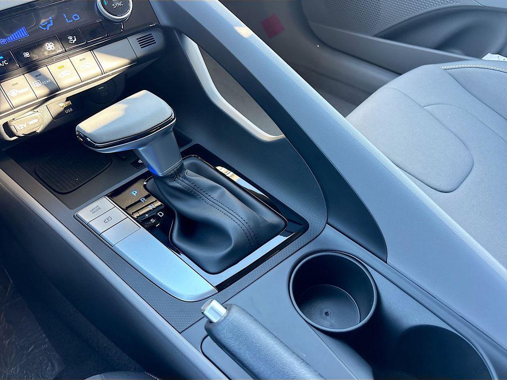 new 2025 Hyundai Elantra car, priced at $22,949