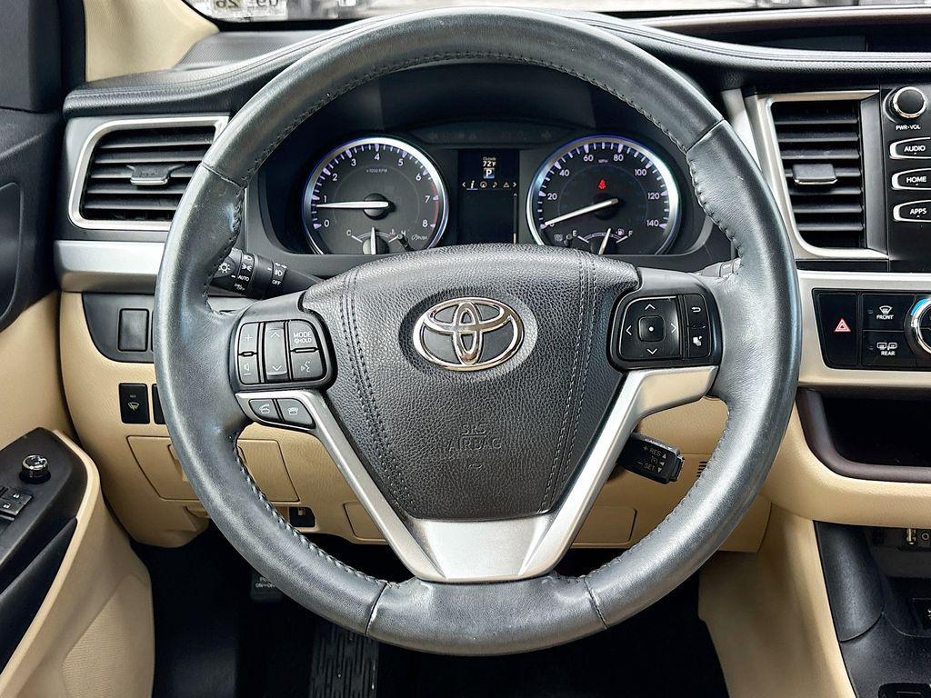 used 2016 Toyota Highlander car, priced at $21,898