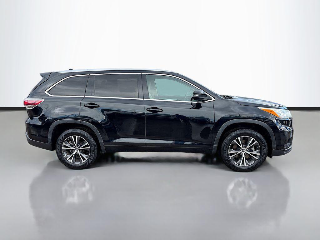 used 2016 Toyota Highlander car, priced at $21,898